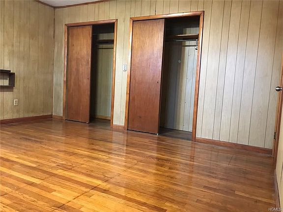 4th image of 225 Bedell Dr