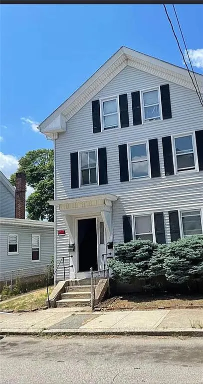 8 Bagley St — Photo 2