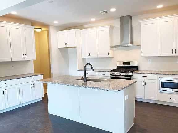 Franklyn Traditional Kitchen