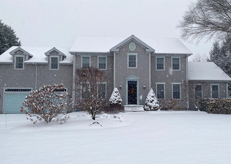 1st image of 15 Crestview Dr