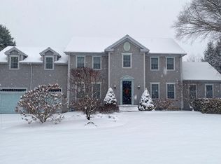 15 Crestview Dr, South Deerfield, MA 01373