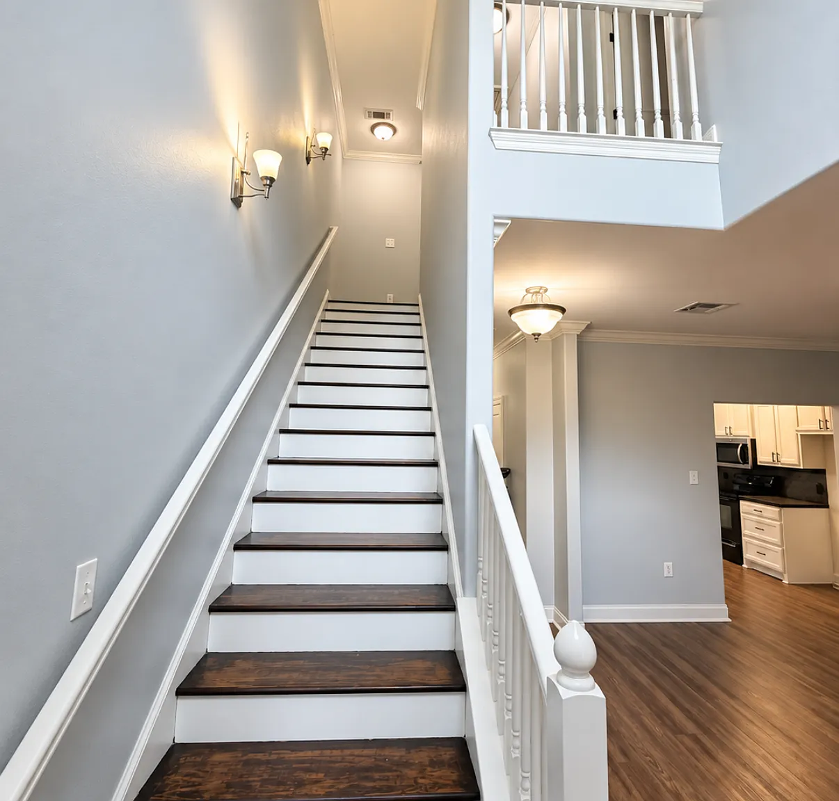 3 bed, 2.5 bath, 1750 sqft, $1,850 — Photo 3