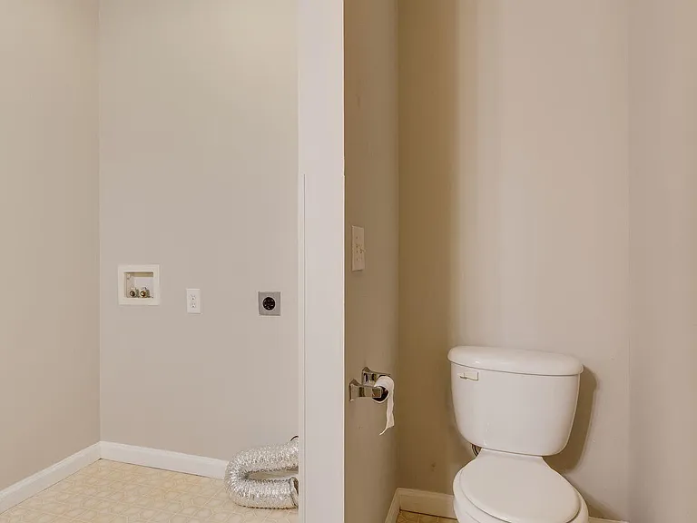3817 Rockford St — Photo 26