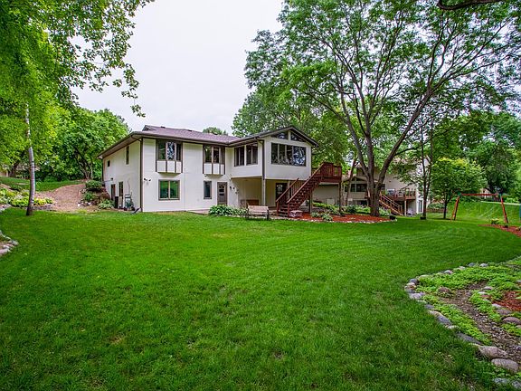 2nd image of 5915 Magnolia Ln N