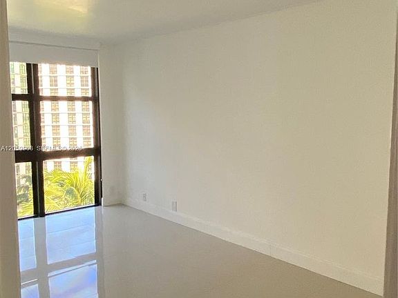 4th image of 1111 Crandon Blvd APT A807