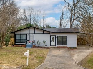 115 Grey Oaks Dr, Vicksburg, MS 39180