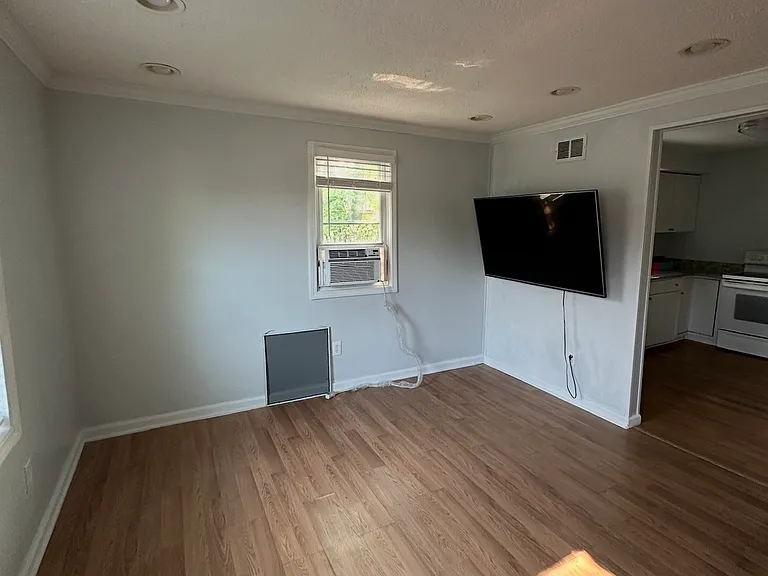 55 Vermont Dr — Photo 18