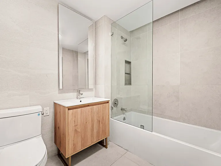 255 Lorimer St #512 — Photo 7