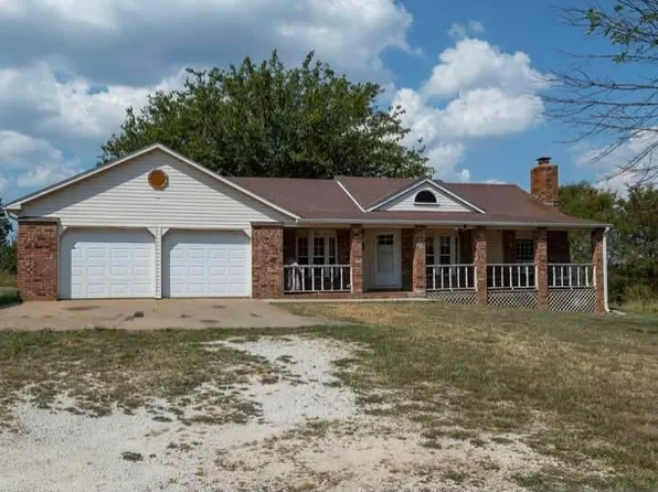 18355 State Highway 32, Stockton, MO 65785
