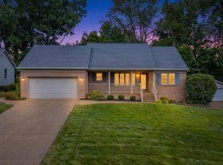 5666 Cherry Hill Dr, Newburgh, IN 47630