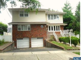 767 Clark Ave, Ridgefield, NJ 07657