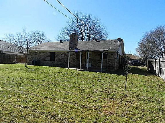 2nd image of 1424 Strickland Dr