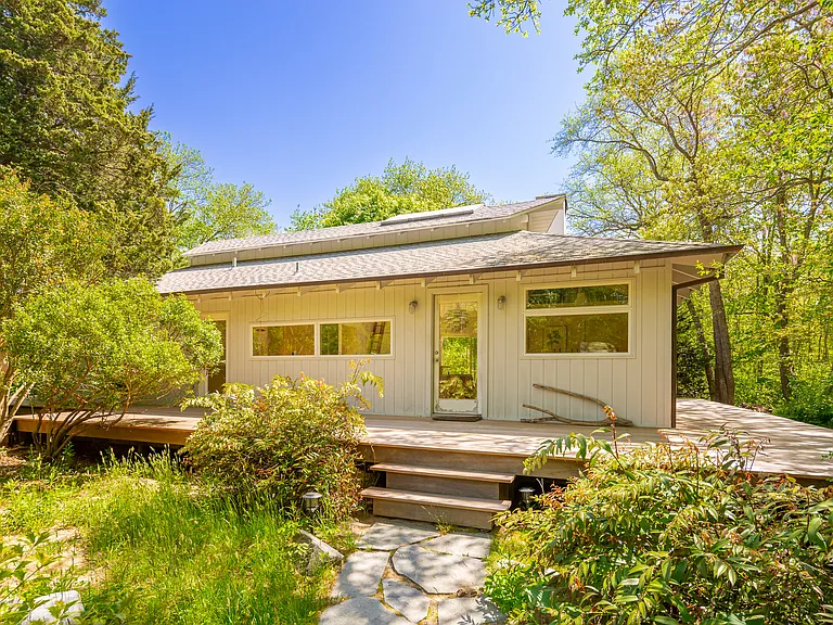209 Old Stone Hwy — Photo 2