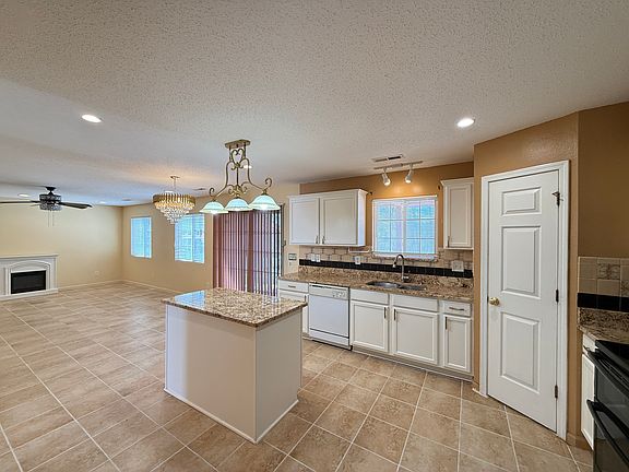 5th image of 1570 Rockingham Dr