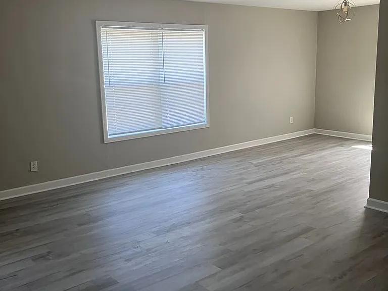 2063 Vineville Ave — Photo 13