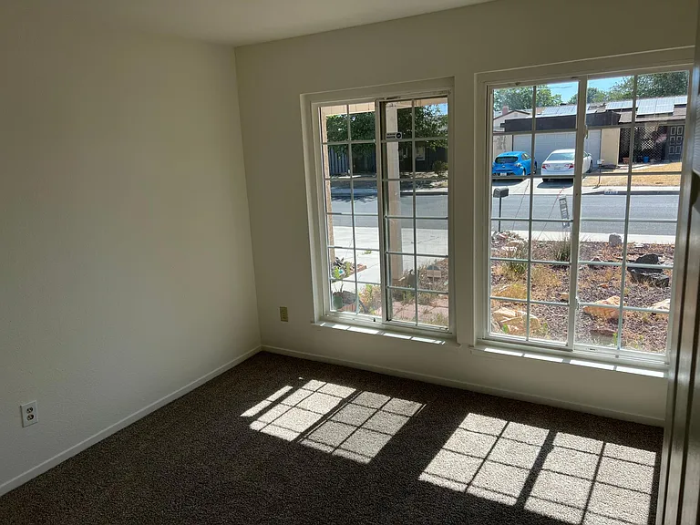 44209 Foxton Ave — Photo 16