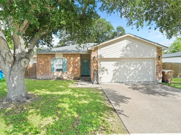 11417 Woodway Creek Dr, Corpus Christi, TX 78410