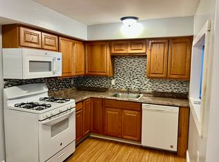 225 Danforth St #3L, Fall River, MA 02720
