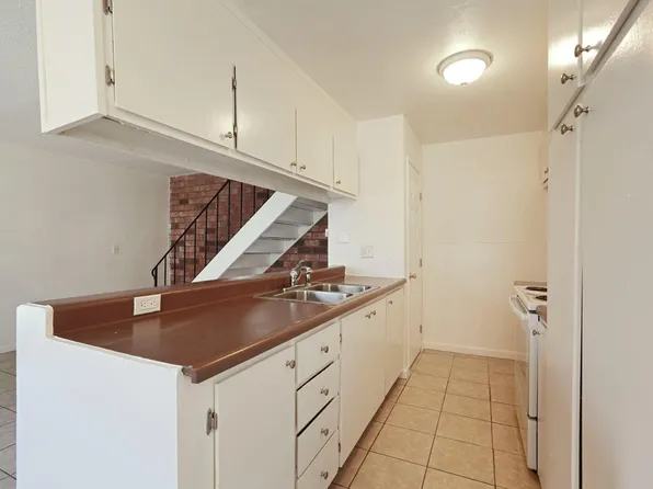 4413 La Cresta Way APT 2, Stockton, CA 95207