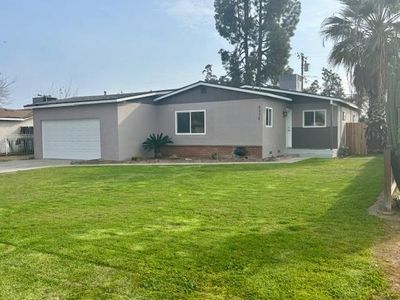 5378 E Clay Ave, Fresno, CA, 93727