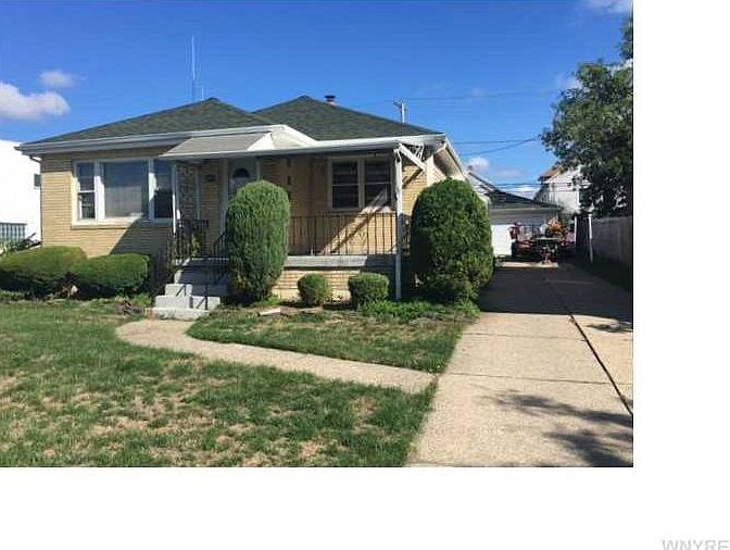 1st image of 209 Mang Ave