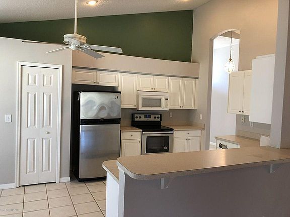 5th image of 2051 Twelve Oaks Dr SE