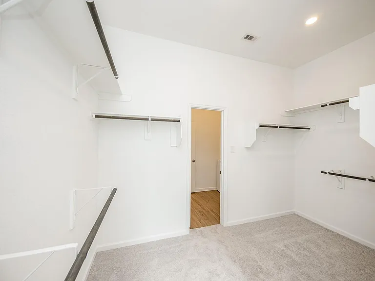 27035 Flower Isle Ln — Photo 16