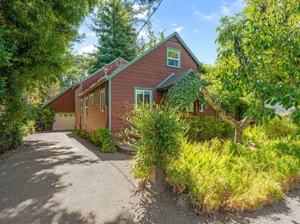 730 University Street, Healdsburg, CA 95448