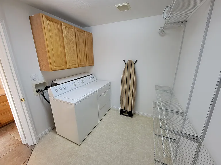 434 E Penney Ave — Photo 18