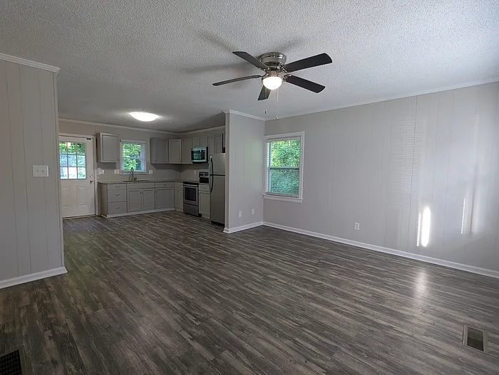 516 Bringle Ferry Rd — Photo 3