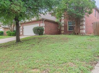 6913 McCracken Ct, Fort Worth, TX 76132