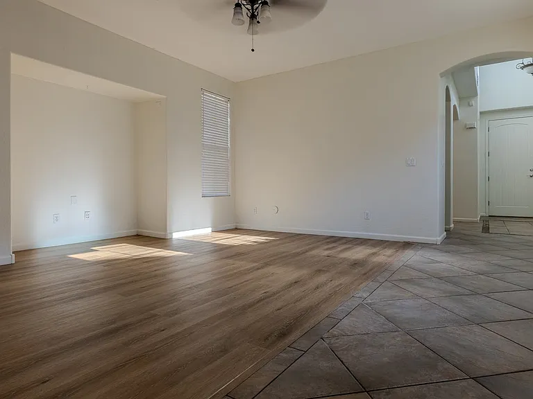 2051 E Carla Vista Dr — Photo 11