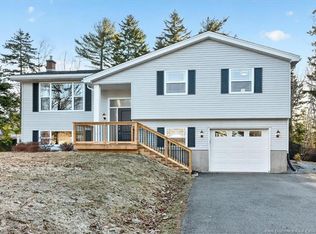 15 Lyman Dr, Quispamsis, NB E2E4L2