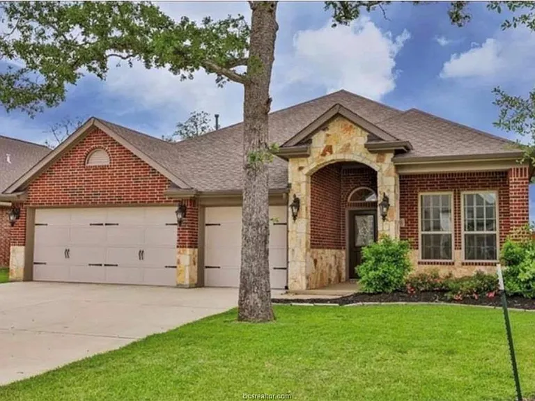 2513 Hailes Ln — Photo 2