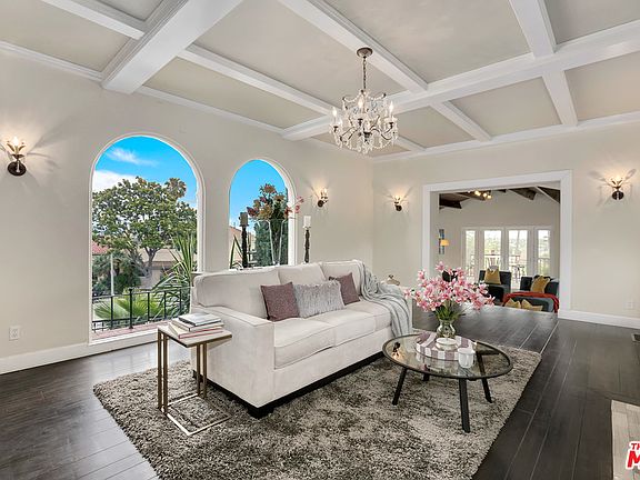 4th image of 3600 Aureola Blvd