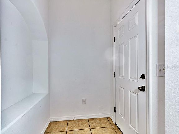 5th image of 1310 Priory Cir #1310