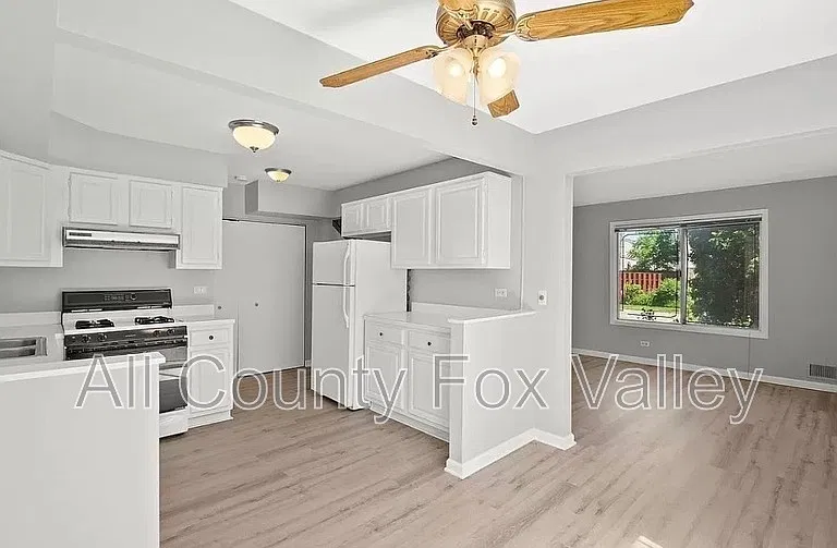 1723 Queensbury Cir — Photo 8