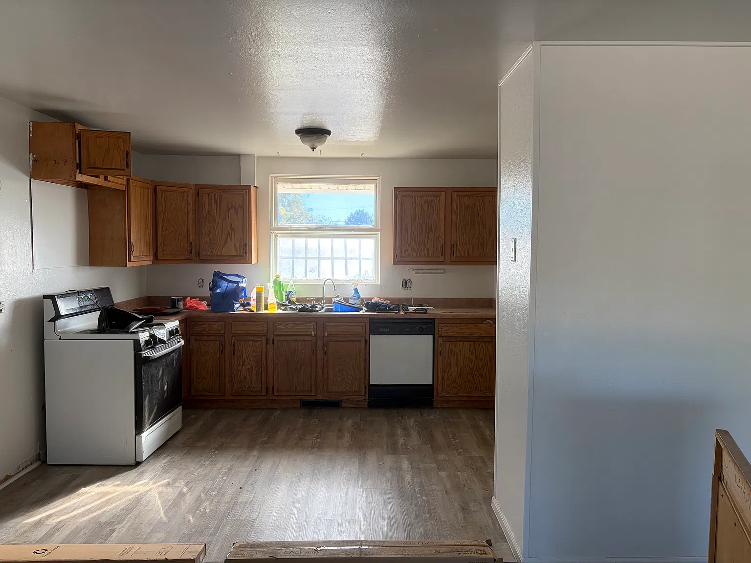 3 bed, 984 sqft, $1,950 — Photo 2