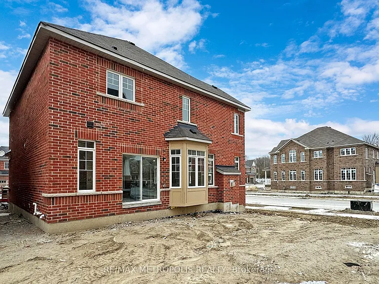 647 Fleetwood Dr — Photo 50
