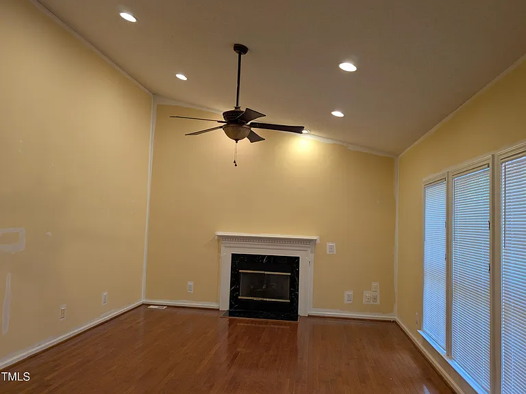 106 Tecumseh Ct — Photo 6