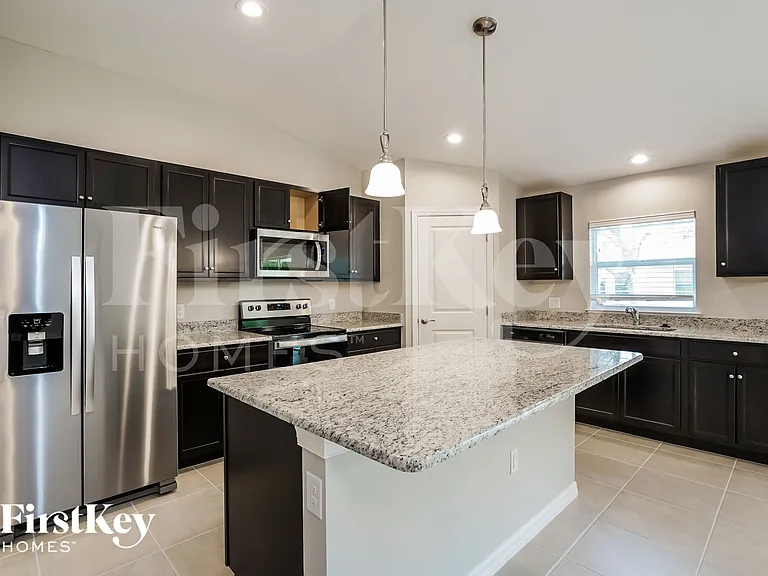 9025 Irving Rd — Photo 4