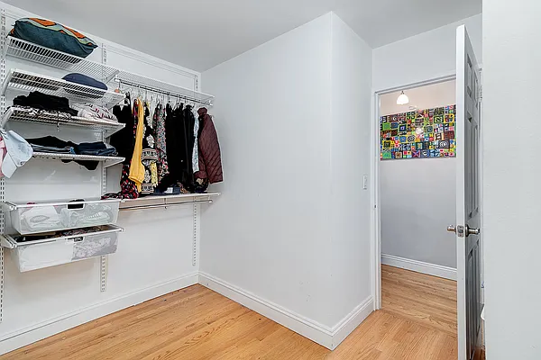 Sold by Nest Seekers International | media 5