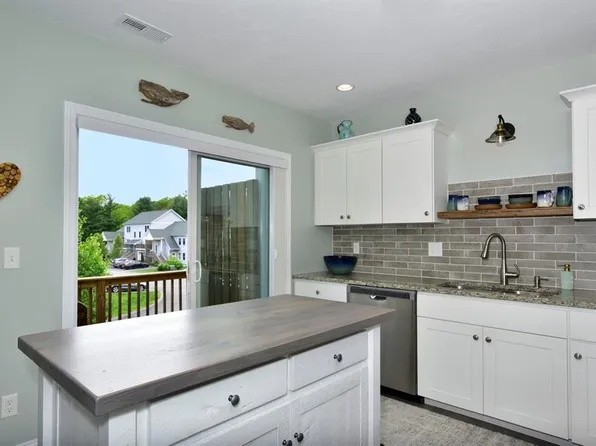 7 Jupiter Ln #B, Richmond, RI 02898