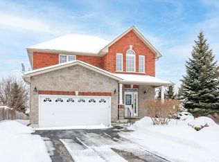 9 Hill St, Collingwood, ON L9Y 0A7