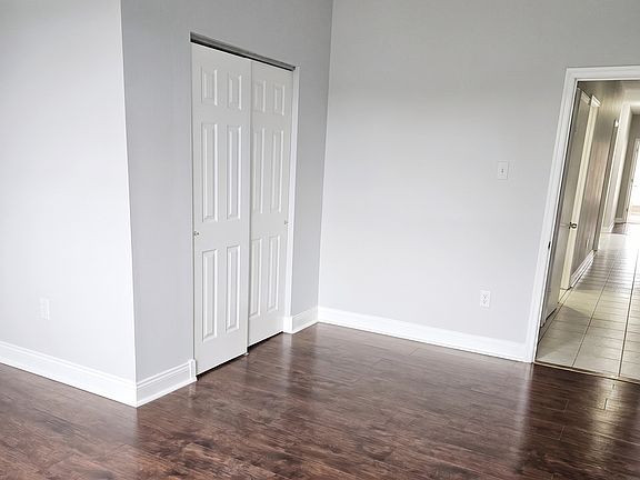 5th image of 5849 Market St