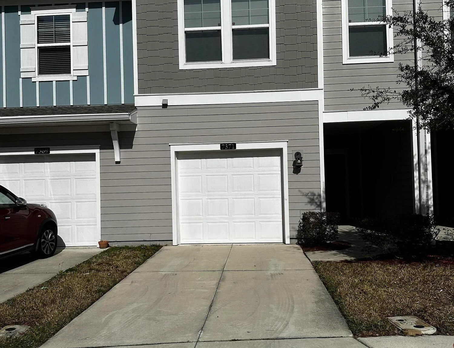 3 bed, 2.5 bath, 1660 sqft, $1,700 — Photo 4