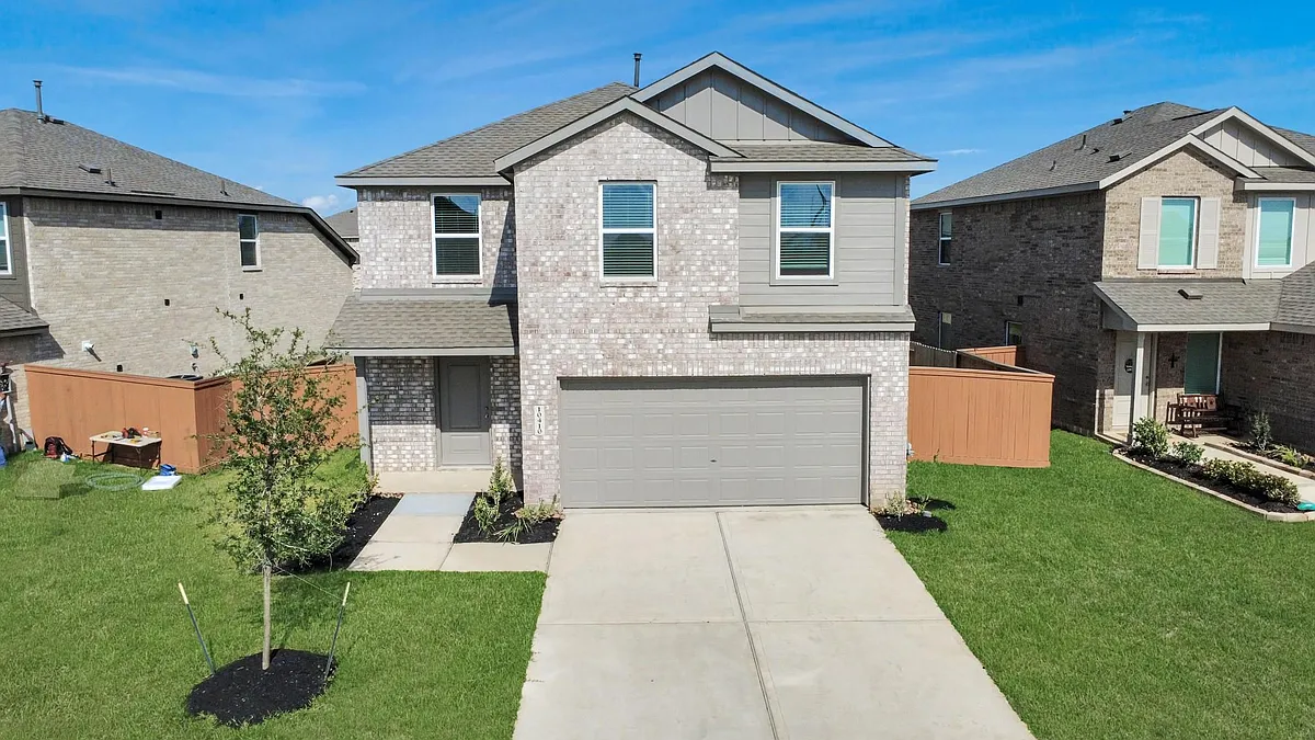 Building Photo - 10410 Birds Nest Dr