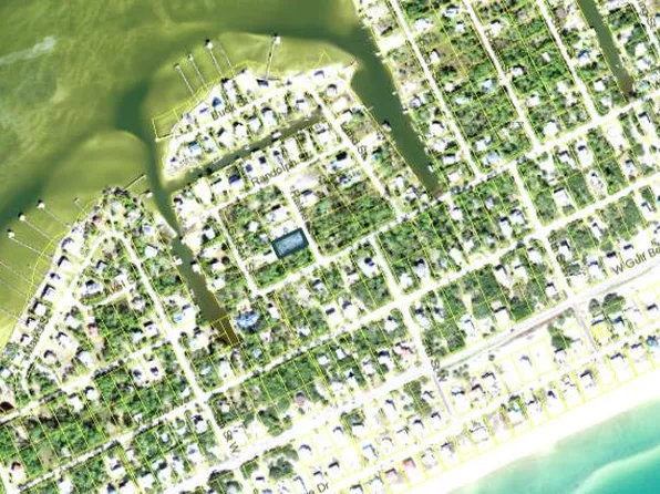 304 Palmer St, Eastpoint, FL 32328