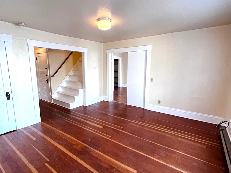 4028 Woodland Park Ave N #B — Photo 2