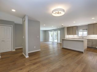 2746 Massachusetts Ave, Redwood City, CA 94061